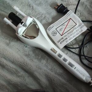 INStyler White Hair Curler